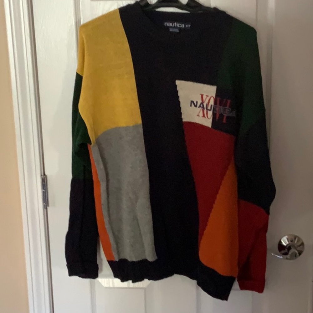 Men’s Nautica sweater.
